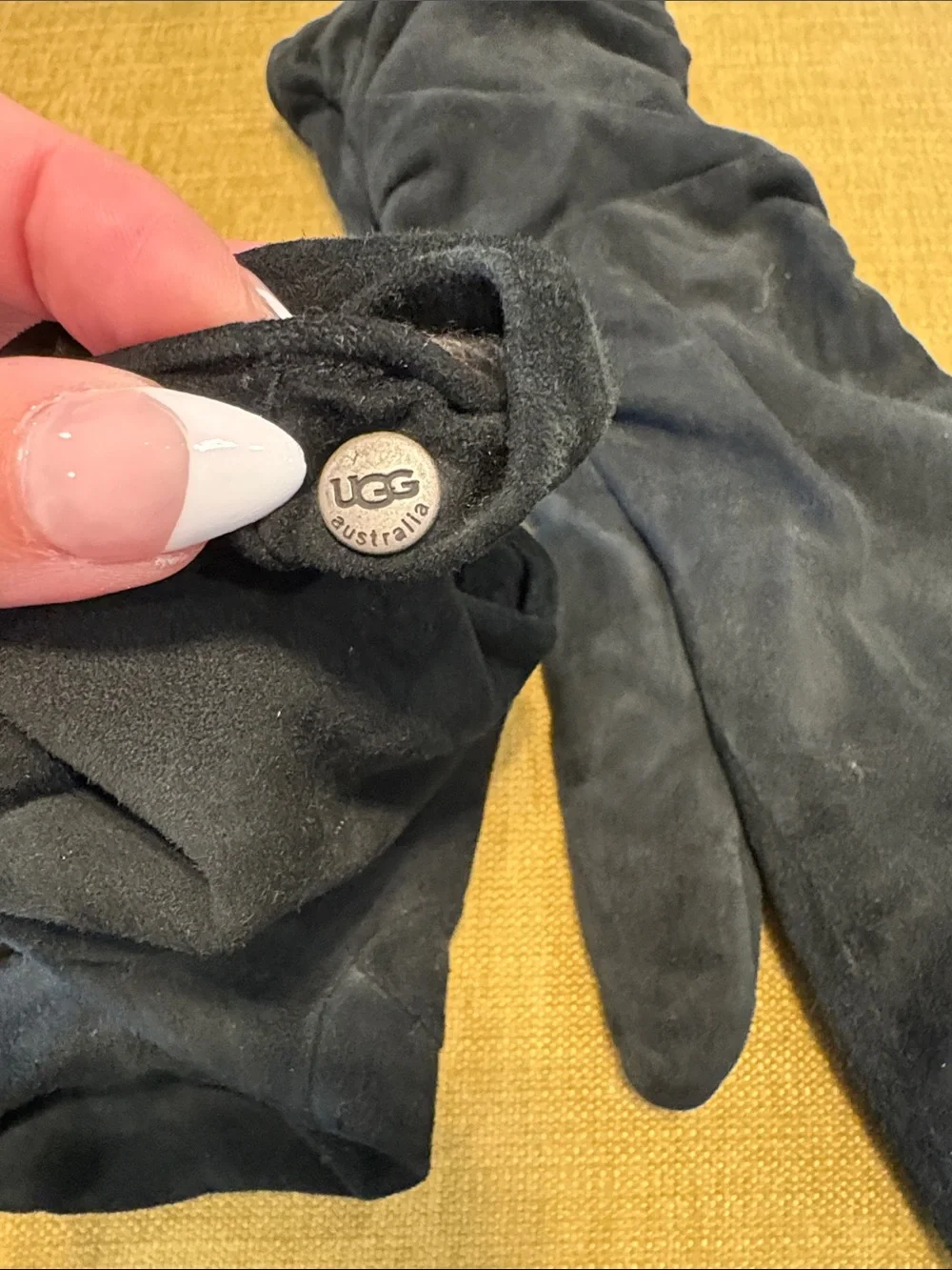 UGG Black Leather, cashmere lined Tech Gloves
